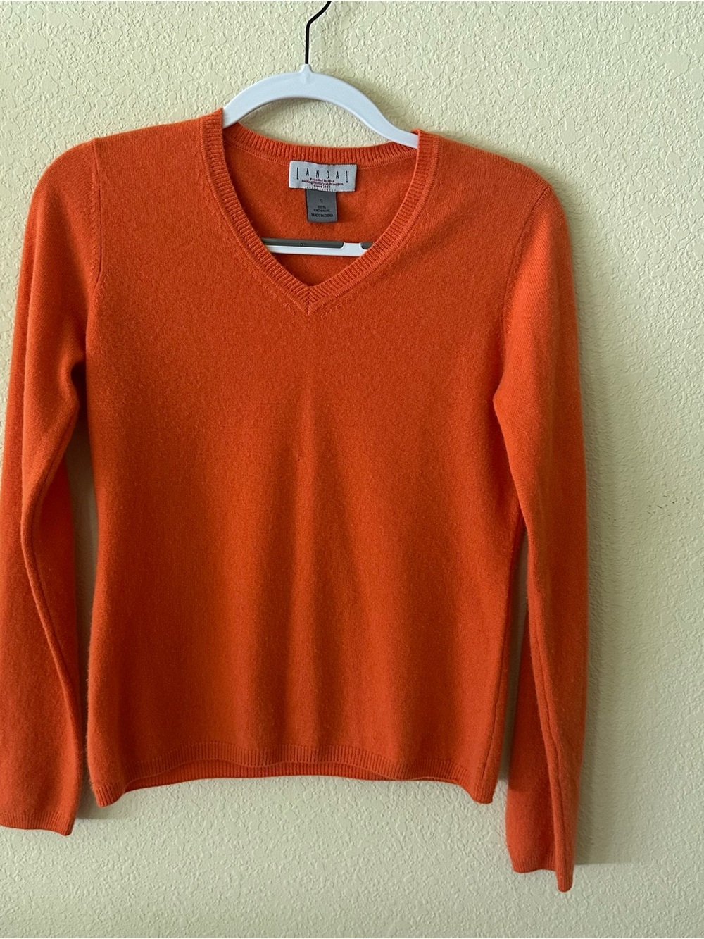 Landau Princeton Women's V-Neck Sweater - Bright Orange 100% Cashmere size Small